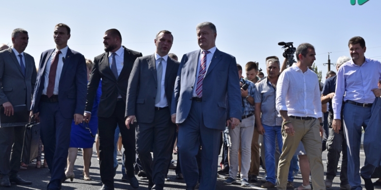 Порошенко на трассе