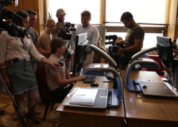 Книги для всех: в Киеве открыли первую библиотеку для незрячих