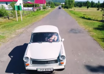 Ни копейки Маску и 10 грн. на 100 км. На Закарпатье изобретатель создал свою “Теслу”