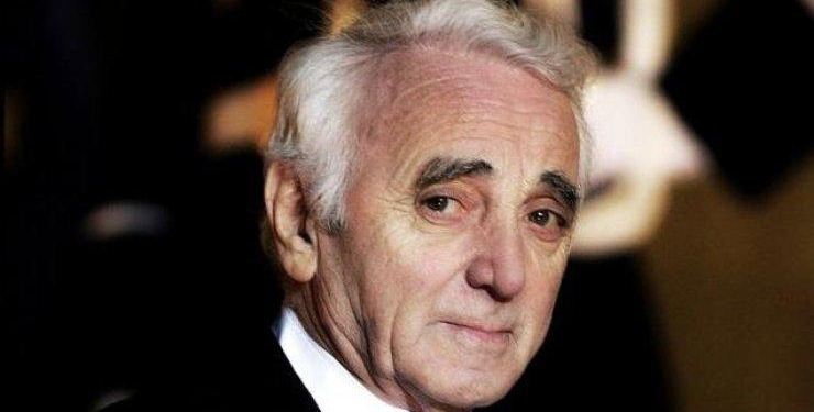 Шарль Азнавур и Николя Саркози потребовали исключить из Корана призывы к насилию