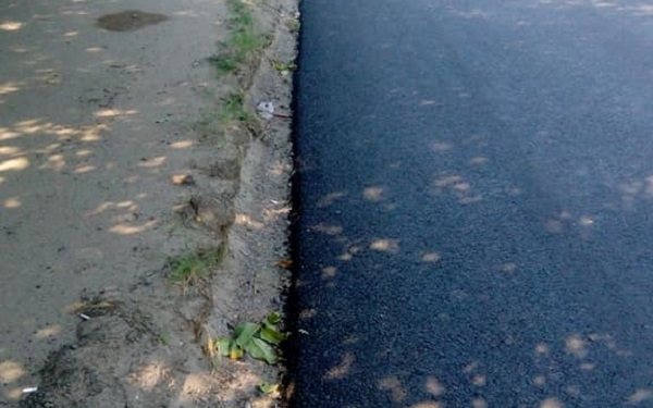 Жители Широкой Балки возмущены: после ремонта дороги с них отдельно требуют по 2 тысячи за каждый съезд