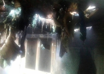 В Николаеве из-за короткого замыкания загорелась крыша жилого дома