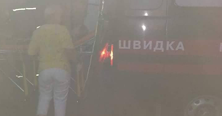 Да уж, этот отдых «запомнится»: в Очакове 7-летний ребенок напоролся на торчащую из бордюра арматуру