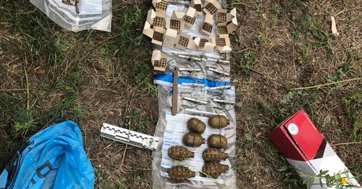 “Березнеговатский стрелок” хранил у себя дома арсенал боеприпасов – 8 боевых гранат и свыше 300 патронов