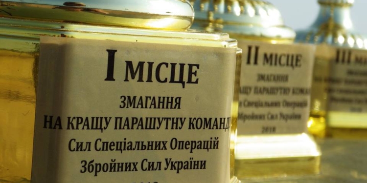 Очаковские «морские котики» стали лучшими в парашютных прыжках среди Сил специальных операций