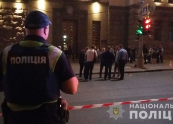 В Харькове у здания горсовета произошла стрельба: погиб полицейский, стрелок ликвидирован