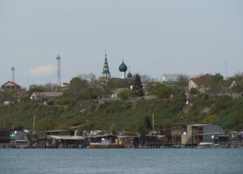 На одесском побережье утонула женщина, пытаясь спасти сына