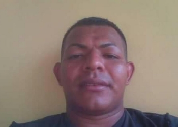 Не повезло. Мужчина прикинулся мертвым и отправил фото жадной сварливой жене. Но его рассекретили