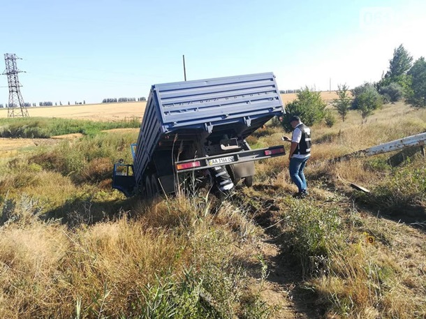 В Запорожской области КамАЗ врезался в маршрутку - 6 погибших, в том числе 5 детей 10