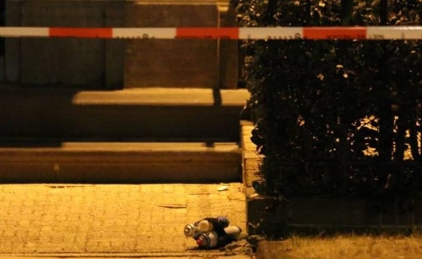 В Амстердаме бросили коктейль Молотова в консульство Турции