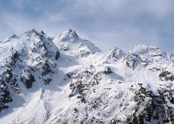 Мигала фонариком: с Эльбруса спустили украинку