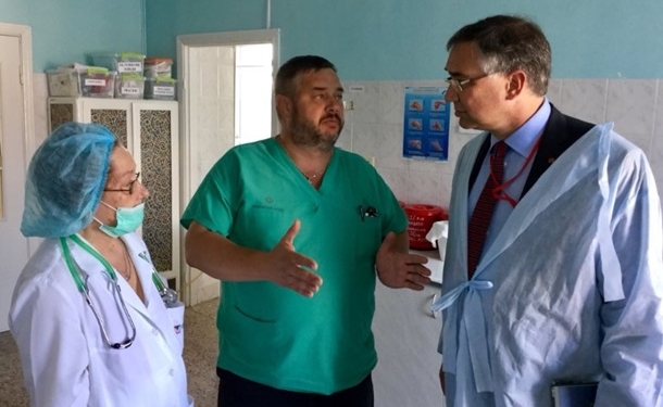 Посол Канады посетил в больнице Гандзюк