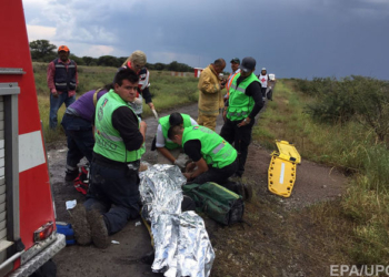 В Мексике разбился пассажирский самолет. Все выжили!