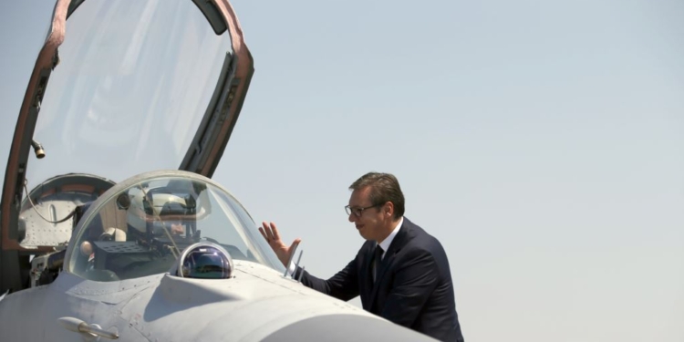 Сербия получила два российских истребителя