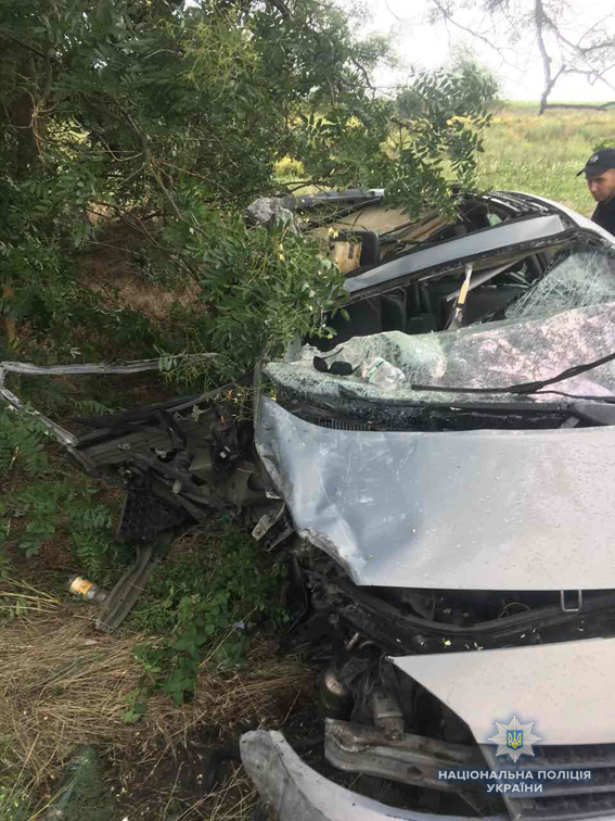«Пьяное» ДТП на Николаевщине: погиб пассажир легковушки 5