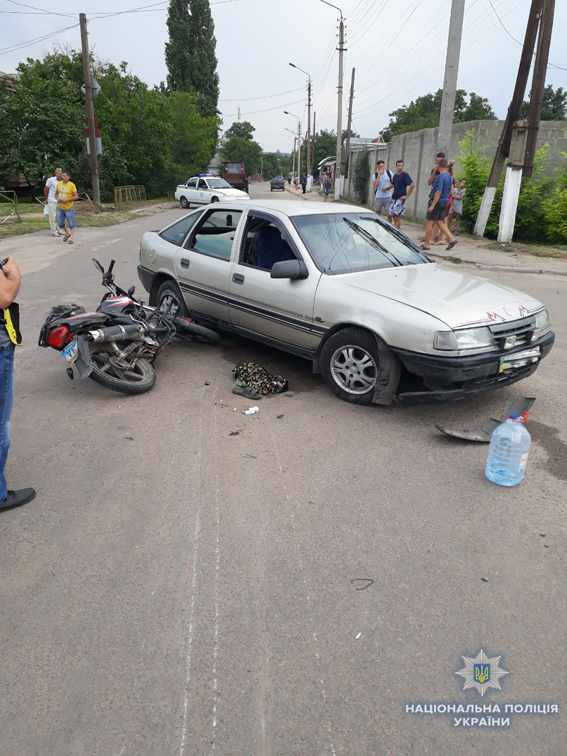 В Братском столкнулись мотоцикл и легковушка – двое пострадавших в больнице 6