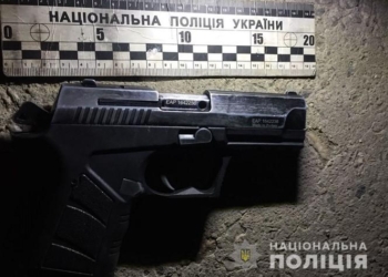 Простенько и со вкусом: на Николаевщине 20-летний псевдополицейский с двумя подельниками-военнослужащими сшибали взятки с водителей