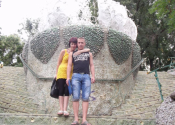 Матери погибших николаевских десантников собрали деньги на установку в Киеве интерактивного терминала