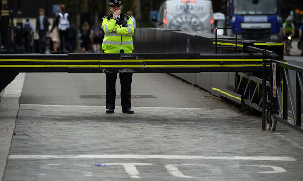 В Лондоне возле метро произошла стрельба: трое человек серьезно ранены