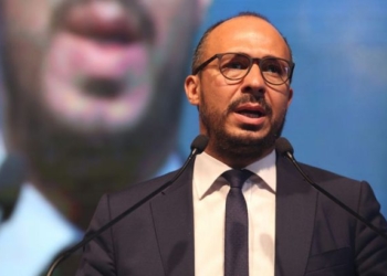 Мигранты на борту итальянского судна объявили голодовку