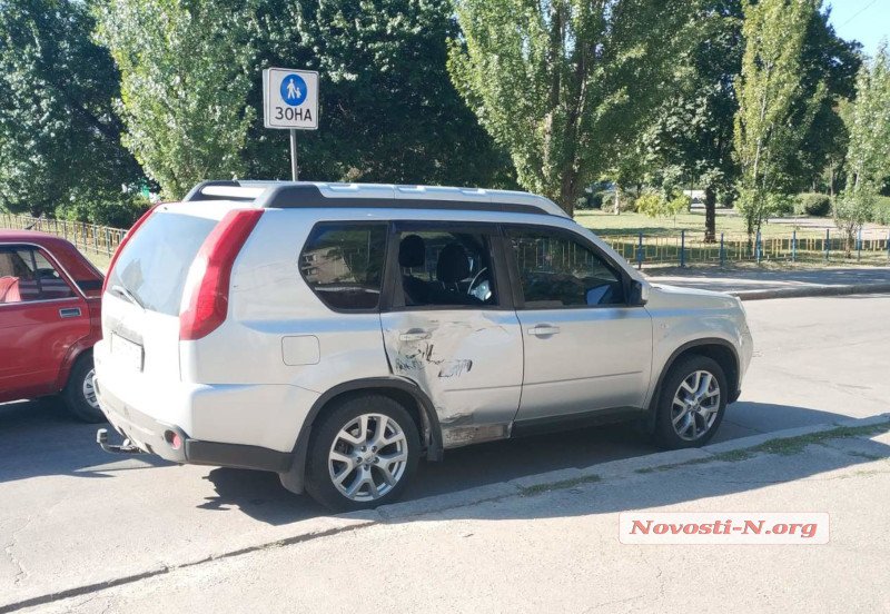 В Николаеве водитель Nissan сбил мотоциклиста: пострадавший с многочисленными травмами в больнице 2