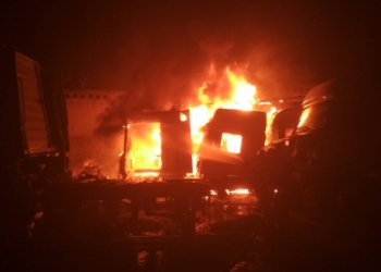 В Вознесенске ночью горели машины – и в гараже, и на улице