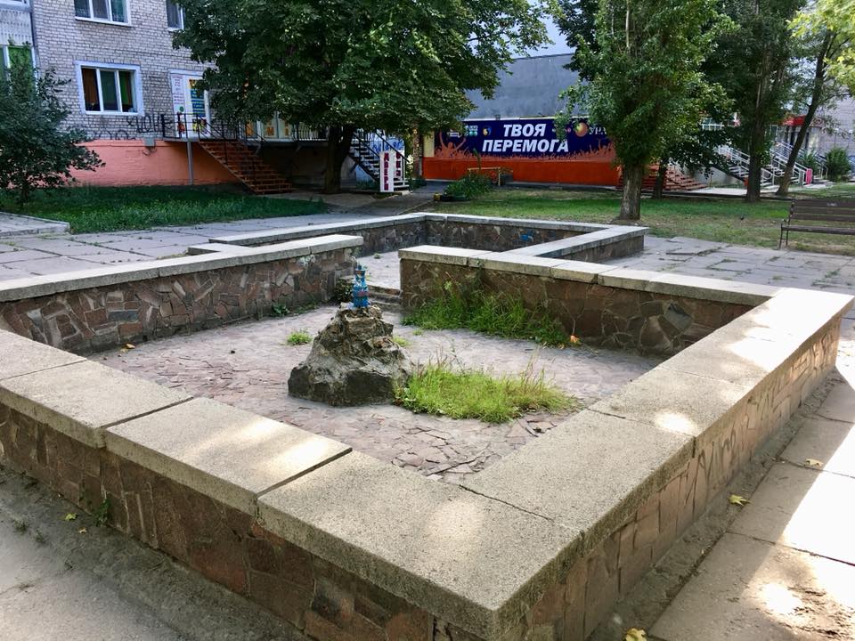 Николаевский фонтан с изящными «лебедями» отреставрируют 5