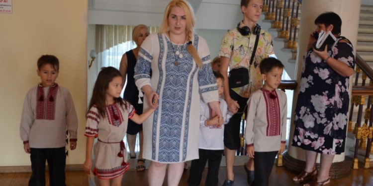 Многодетная мать-одиночка пригрозила поселиться в приемной у Сенкевича