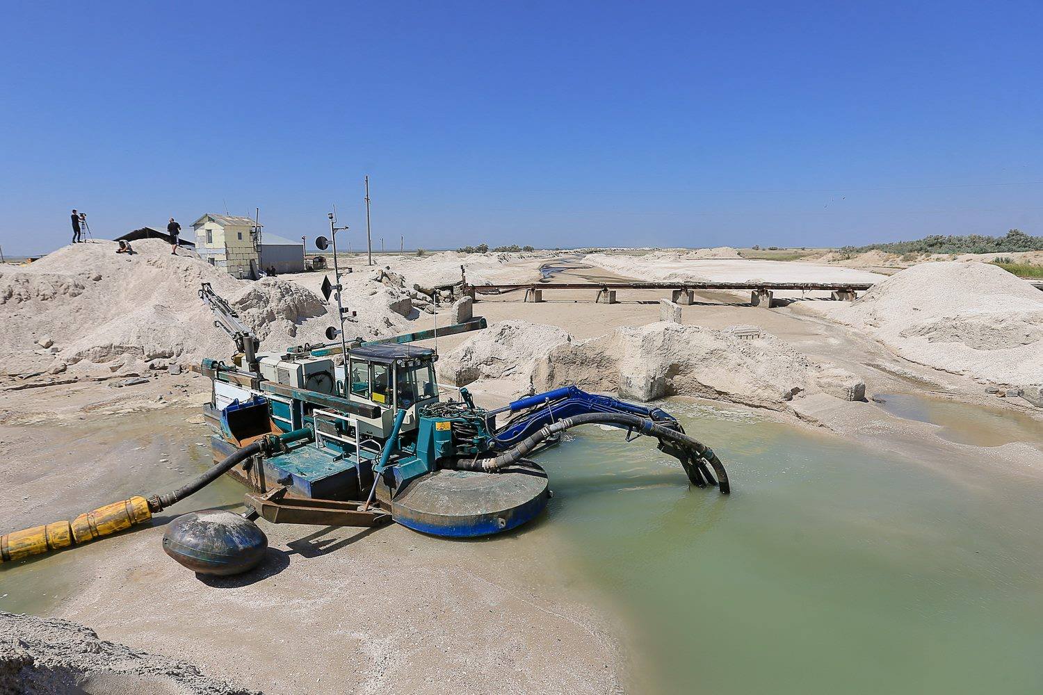 “НИБУЛОН” завершил спасательную операцию на Молочном лимане – рыба ушла в Азовское море