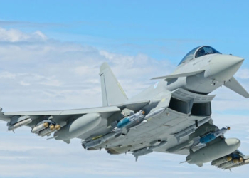 Британские ВВС перехватили российский самолет над Черным морем