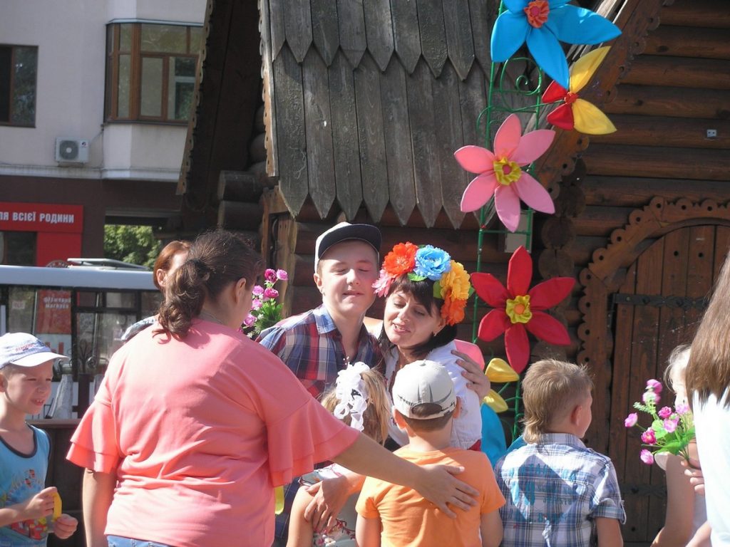 Дети в николаевской «Сказке» попрощались с летом 3