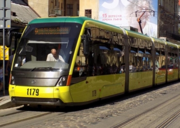 Во Львове скандал с б/у трамваями из Германии – из них нельзя выйти