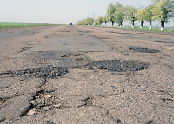 В САД Николаевщины объяснили, почему не могут отремонтировать дорогу на Очаков – нет финансирования