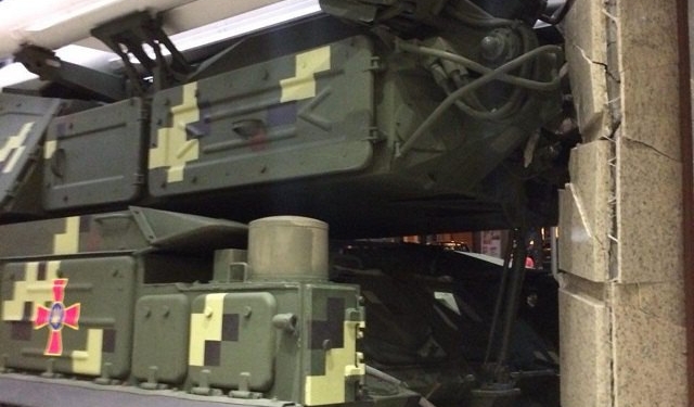 В Киеве зенитная установка «Бук» врезалась в здание бизнес-центра