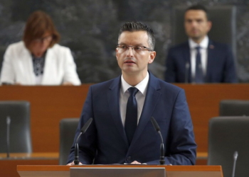 Бывший комик стал премьер-министром Словении