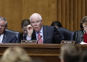 Сенатор США раскрыл детали новых “сокрушительных санкций” против России