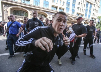 Проник в дом, связал хозяина, забрал деньги: за что разыскивается Титушко