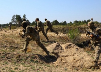 Сюрприз к празднику – с терминала «НИБУЛОНа» в Киев ушла баржа с херсонскими арбузами