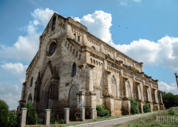 Разрушается храм Святого Петра и Павла на Николаевщине – за помощью в реставрации обращались даже в Германию