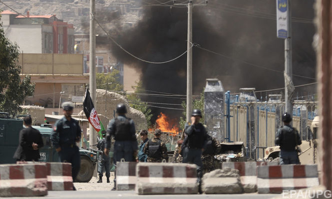 Кабул подвергся ракетному обстрелу, один из снарядов разорвался рядом с резиденцией президента 1