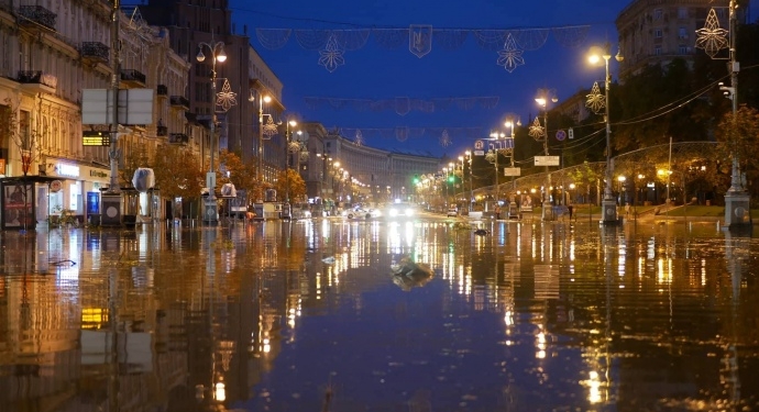 Наводнение в центре Киева и поваленные деревья – что принесла столице ночная гроза