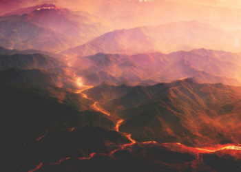 В Папуа-Новой Гвинее извергается вулкан, эвакуированы две тысячи человек