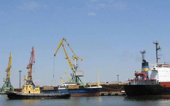 Китайцы начали дноуглубительные в Черноморском порту 1
