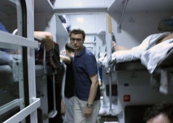 Омелян назвал сроки исчезновения в Украине плацкартных вагонов