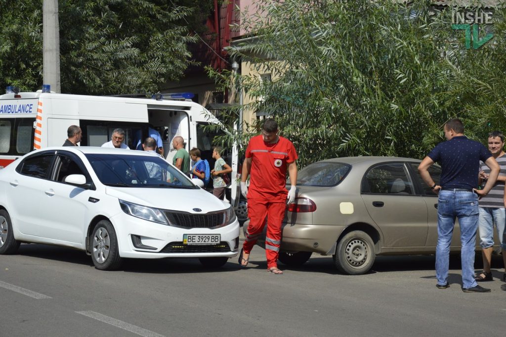 В центре Николаева таксист сбил маленькую девочку 1