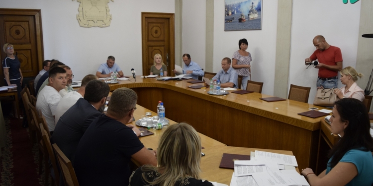 Официально: Юристы мэрии подадут в суд на решение Департамента ЖКХ по конкурсу управляющих компаний