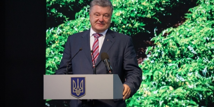 Порошенко заложил первый кирпич нового завода AgroFusion на Николаевщине