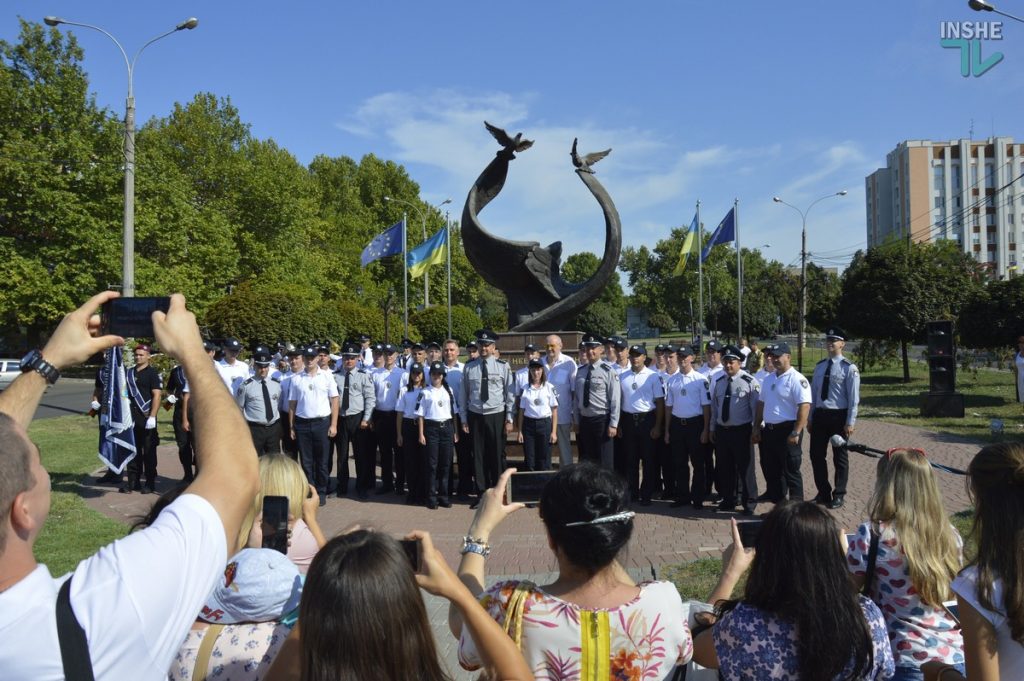 «Пример для подражания»: в Николаеве 27 полицейских приняли присягу 18