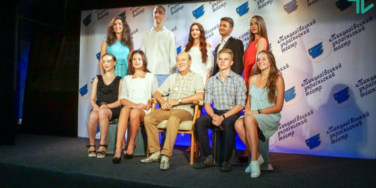 Берсон эффектно представил молодое пополнение николаевского муздрама и рассказал о грядущем сезоне