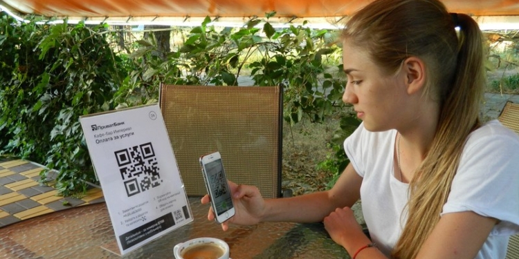 Прогрессивные. Жители Николаевщины ежедневно осуществляют более 1 000 QR-платежей через Приват24